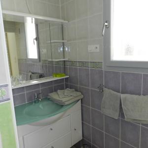 Salle d'eau de la chambre la Margotte